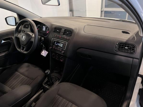 Volkswagen Polo V Рестайлинг с пробегом 2019 года, цена 1 375 000 рублей, 77302 км, седан, Автокод Объявления