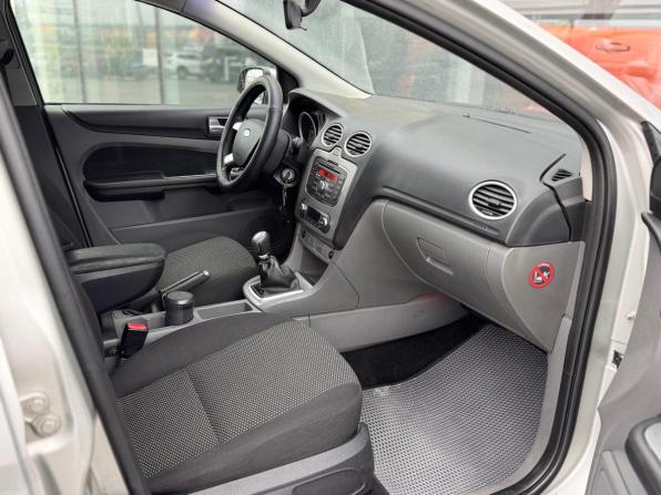 Ford Focus II Рестайлинг с пробегом 2010 года, цена 570 000 рублей, 256158 км, седан, Автокод Объявления