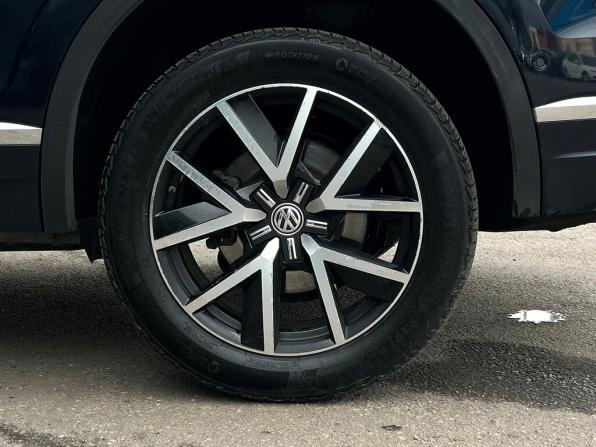 Volkswagen Touareg III с пробегом 2019 года, цена 3 109 700 рублей, 341364 км, внедорожник, Автокод Объявления