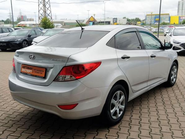 Hyundai Solaris I с пробегом 2013 года, цена 879 000 рублей, 132639 км, седан, Автокод Объявления