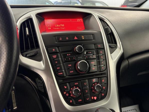 Opel Astra J Рестайлинг с пробегом 2013 года, цена 569 000 рублей, 138658 км, хэтчбек, Автокод Объявления