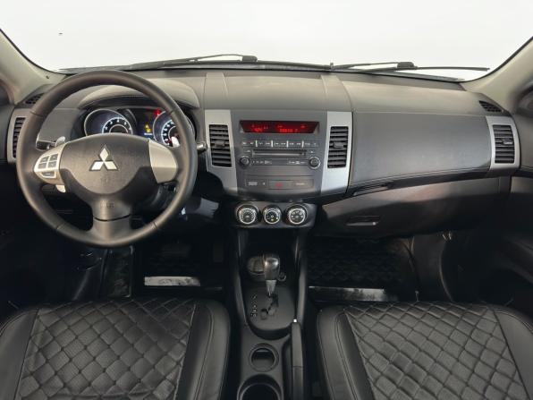 Mitsubishi Outlander II Рестайлинг с пробегом 2011 года, цена 949 900 рублей, 206000 км, внедорожник, Автокод Объявления