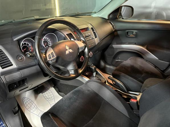 Mitsubishi Outlander II Рестайлинг с пробегом 2011 года, цена 1 350 000 рублей, 204366 км, внедорожник, Автокод Объявления