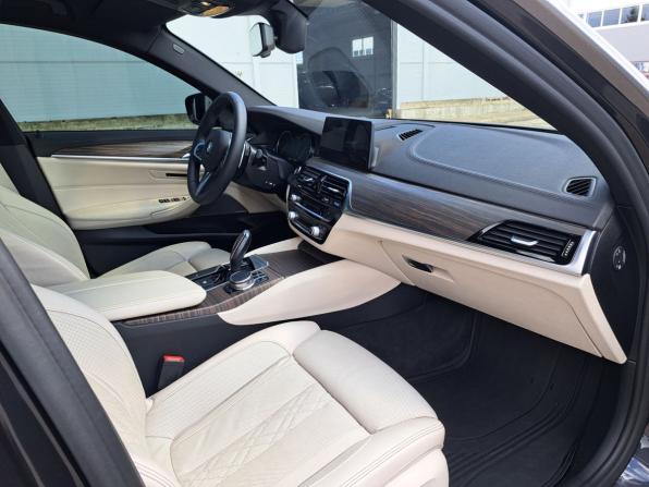 BMW 5 серии VII (G30/G31/G38) с пробегом 2018 года, цена 4 380 000 рублей, 128700 км, седан, Автокод Объявления