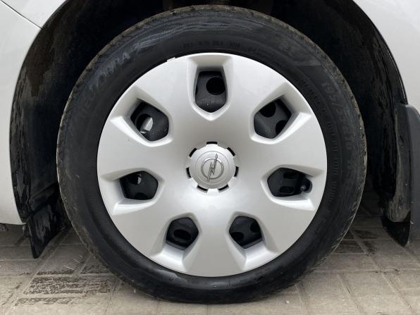 Opel Astra J Рестайлинг с пробегом 2013 года, цена 880 000 рублей, 97163 км, хэтчбек, Автокод Объявления