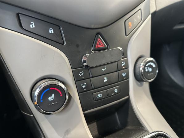 Chevrolet Cruze I с пробегом 2012 года, цена 629 000 рублей, 207140 км, хэтчбек, Автокод Объявления