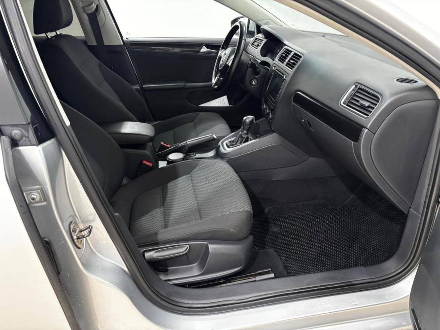 Volkswagen Jetta VI Альметьевск  - изображение 16