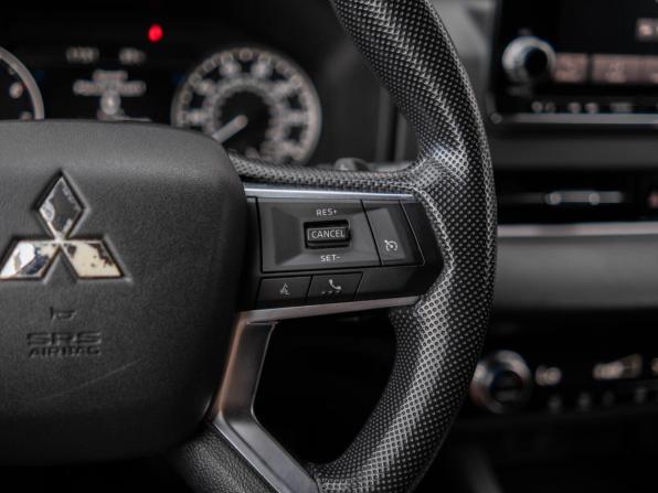 Mitsubishi Outlander IV с пробегом 2021 года, цена 3 150 000 рублей, 44293 км, внедорожник, Автокод Объявления