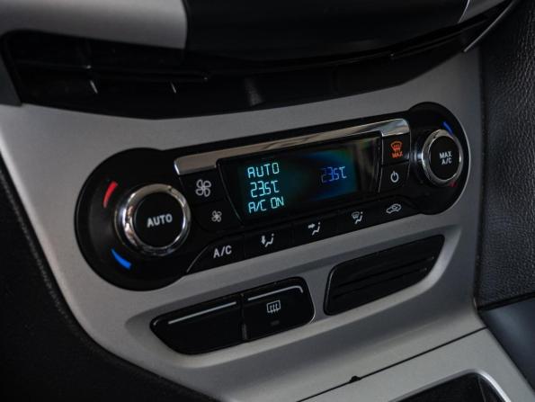 Ford Focus III с пробегом 2012 года, цена 890 000 рублей, 208683 км, седан, Автокод Объявления