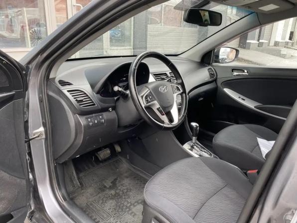 Hyundai Solaris I с пробегом 2012 года, цена 750 000 рублей, 215222 км, седан, Автокод Объявления