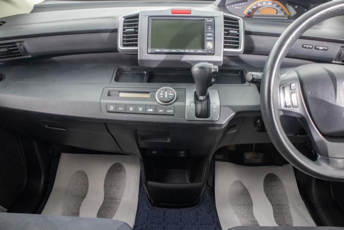 Honda Freed I с пробегом 2008 года, цена 999 000 рублей, 132000 км, компактвэн, Автокод Объявления