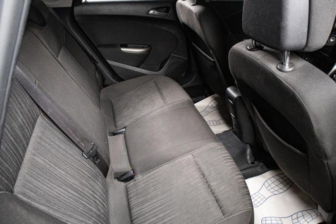 Opel Astra J с пробегом 2011 года, цена 649 000 рублей, 193867 км, хэтчбек, Автокод Объявления
