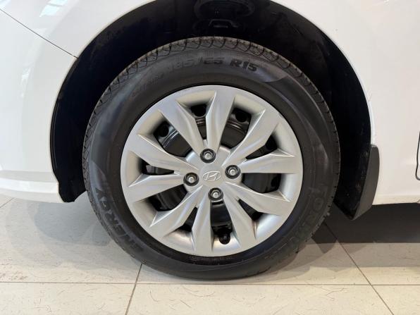 Hyundai Solaris II Рестайлинг с пробегом 2021 года, цена 1 360 000 рублей, 131177 км, седан, Автокод Объявления