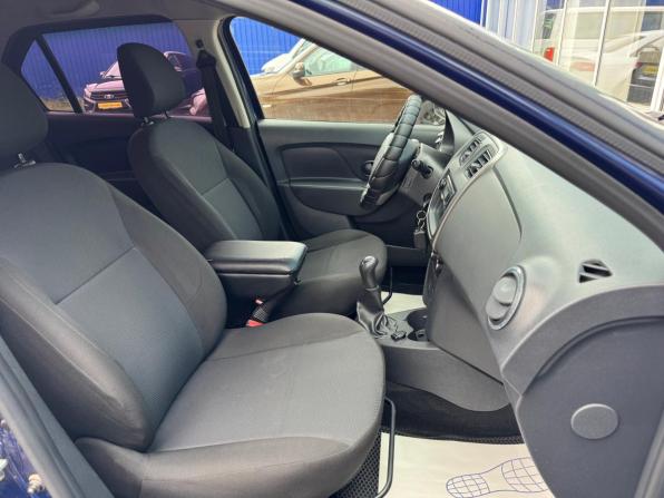 Renault Logan II с пробегом 2018 года, цена 745 000 рублей, 146237 км, седан, Автокод Объявления