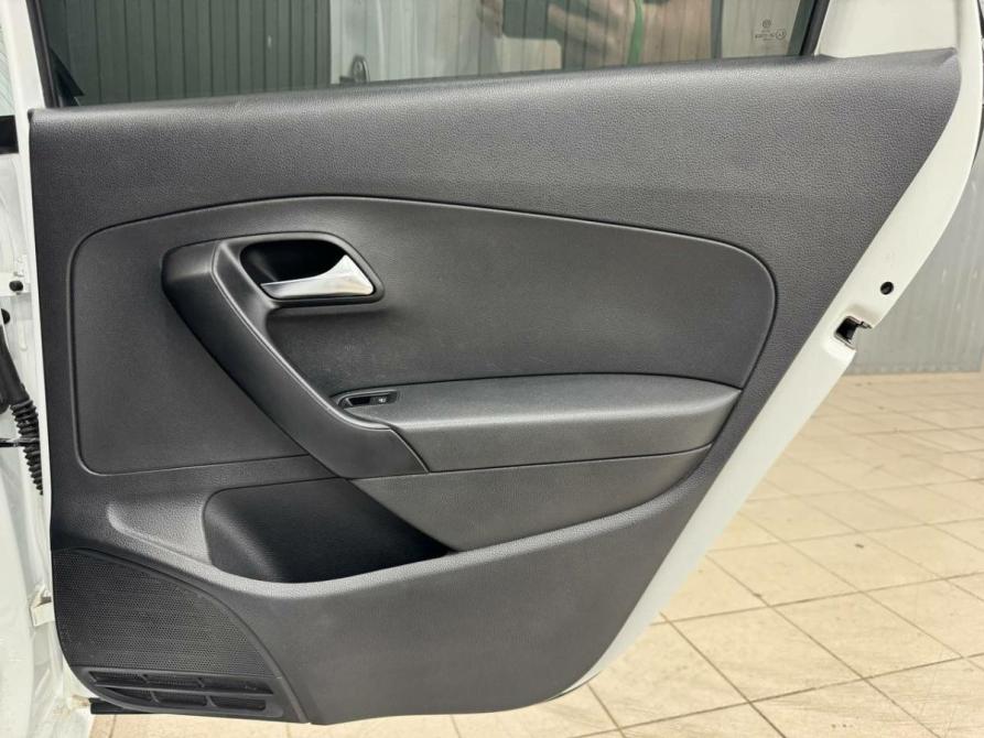 Volkswagen Polo V Рестайлинг Магнитогорск  - изображение 16