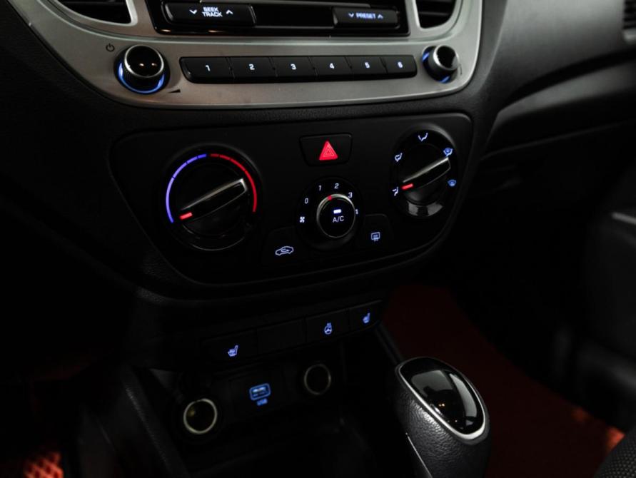 Hyundai Solaris II Санкт-Петербург  - изображение 16