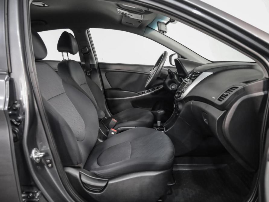 Hyundai Solaris I Санкт-Петербург  - изображение 17