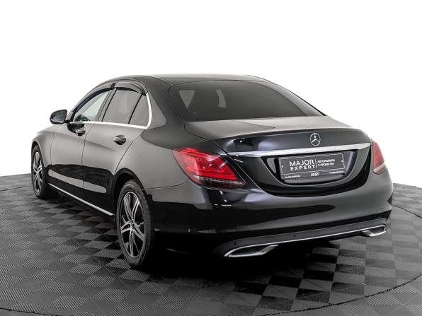 Mercedes-Benz C-Класс IV (W205) Рестайлинг с пробегом 2019 года, цена 2 766 000 рублей, 92328 км, седан, Автокод Объявления