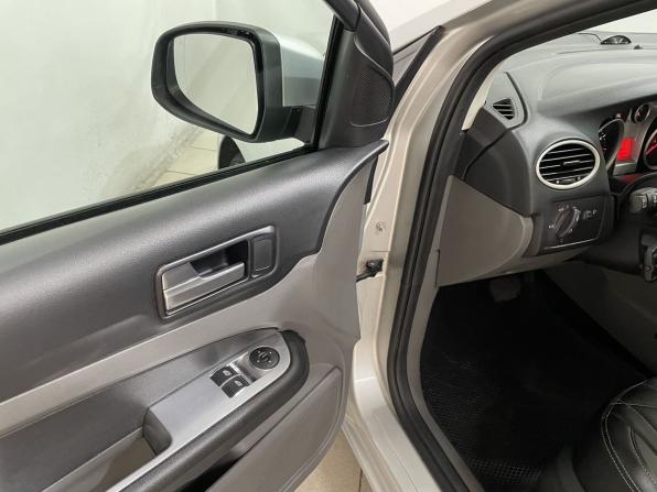Ford Focus II Рестайлинг с пробегом 2010 года, цена 599 000 рублей, 239711 км, хэтчбек, Автокод Объявления