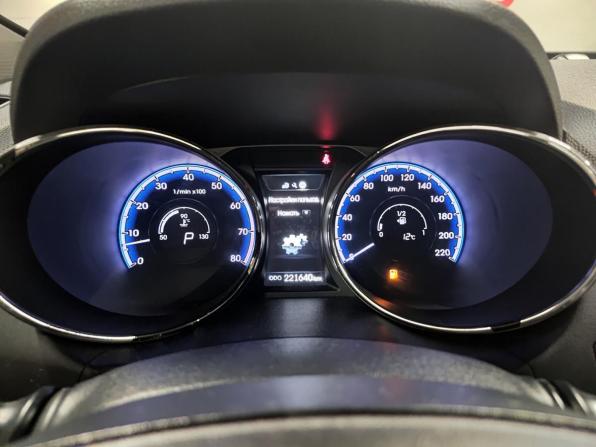 Hyundai ix35 I Рестайлинг с пробегом 2013 года, цена 1 190 000 рублей, 221640 км, внедорожник, Автокод Объявления