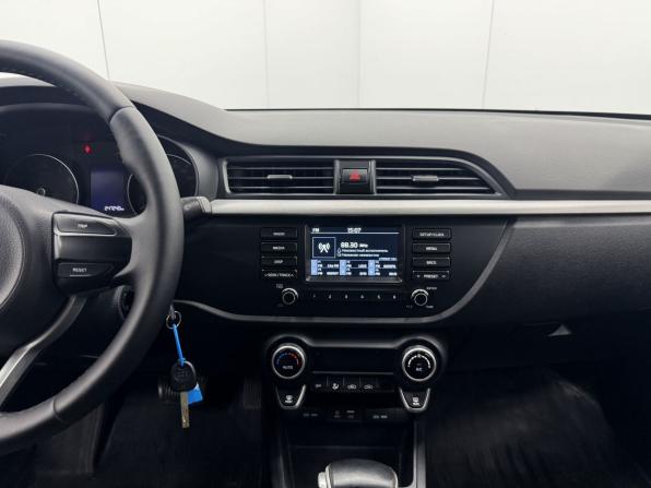 Kia Rio IV с пробегом 2017 года, цена 990 000 рублей, 247239 км, седан, Автокод Объявления