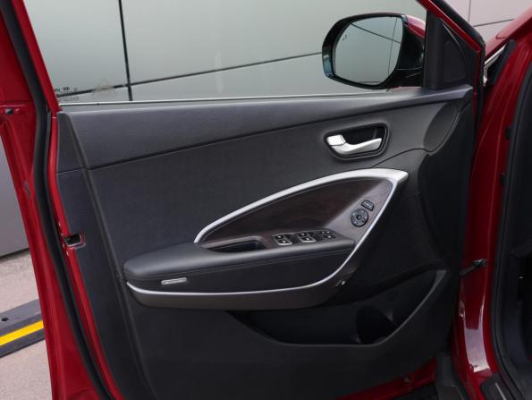 Hyundai Santa Fe III Рестайлинг с пробегом 2015 года, цена 1 998 000 рублей, 170017 км, внедорожник, Автокод Объявления