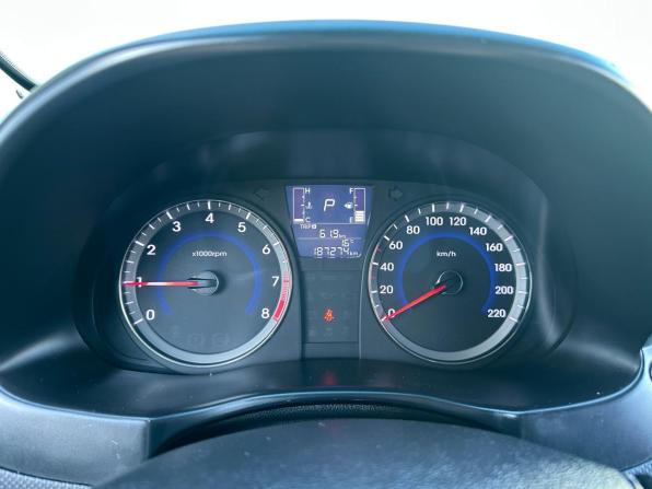 Hyundai Solaris I Рестайлинг с пробегом 2015 года, цена 985 000 рублей, 187274 км, седан, Автокод Объявления