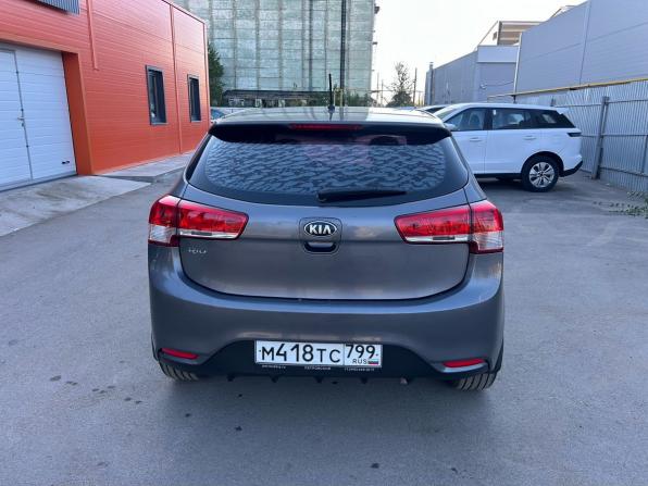 Kia Rio III Рестайлинг с пробегом 2016 года, цена 990 000 рублей, 119000 км, хэтчбек, Автокод Объявления