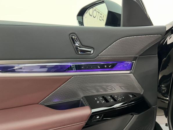 BMW 7 серии VII (G70) с пробегом 2024 года, цена 13 700 000 рублей, 27999 км, седан, Автокод Объявления