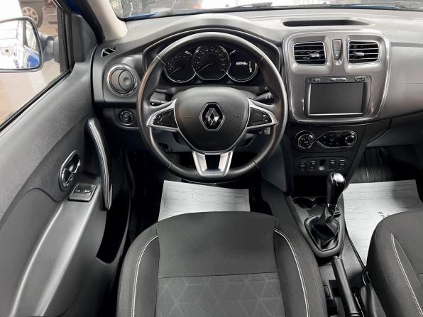 Renault Logan II Рестайлинг с пробегом 2019 года, цена 1 095 000 рублей, 122948 км, седан, Автокод Объявления
