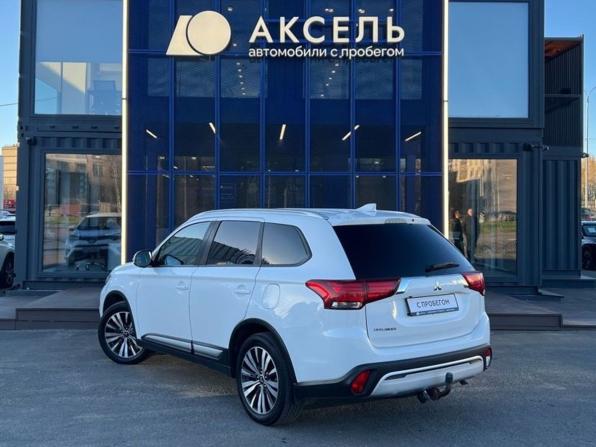 Mitsubishi Outlander III Рестайлинг 3 с пробегом 2020 года, цена 2 299 000 рублей, 95000 км, внедорожник, Автокод Объявления