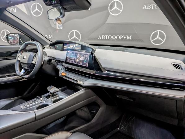 Changan UNI-V I с пробегом 2023 года, цена 2 100 000 рублей, 49263 км, лифтбек, Автокод Объявления