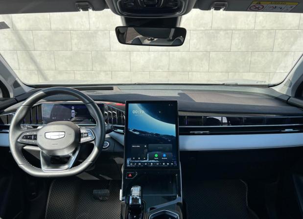 Geely Atlas II с пробегом 2023 года, цена 2 690 000 рублей, 43786 км, внедорожник, Автокод Объявления