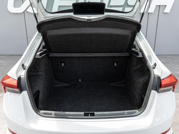 Skoda Rapid II с пробегом 2021 года, цена 1 585 000 рублей, 112176 км, лифтбек, Автокод Объявления