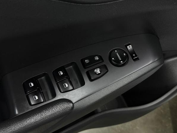 Hyundai Solaris II Рестайлинг с пробегом 2021 года, цена 1 470 000 рублей, 43671 км, седан, Автокод Объявления