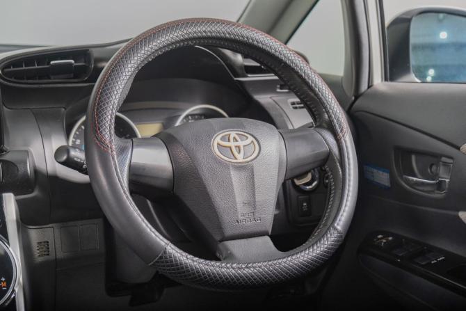 Toyota Wish II с пробегом 2011 года, цена 1 379 000 рублей, 189700 км, минивэн, Автокод Объявления