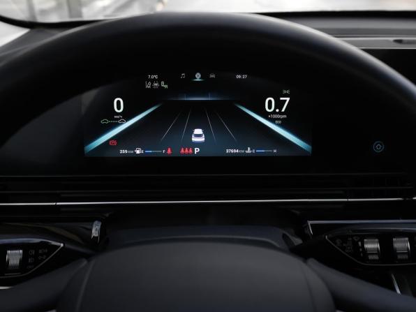 Omoda C5 I с пробегом 2023 года, цена 1 649 000 рублей, 37690 км, внедорожник, Автокод Объявления