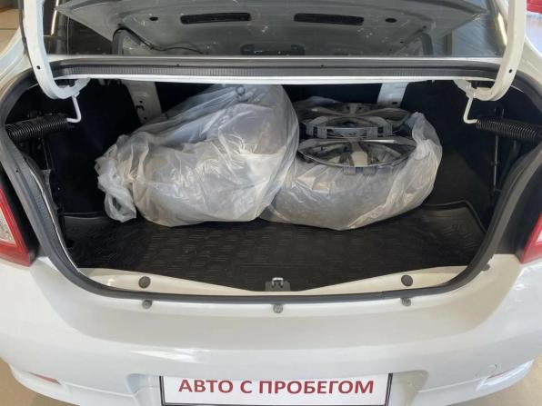 Renault Logan II Рестайлинг с пробегом 2021 года, цена 930 000 рублей, 112500 км, седан, Автокод Объявления