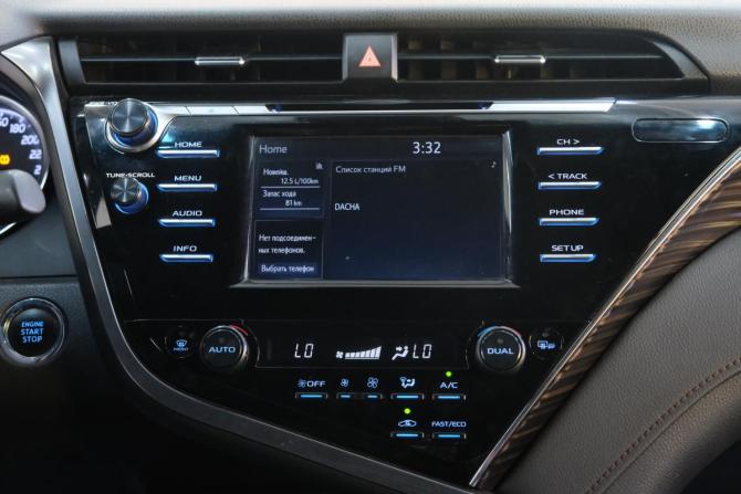 Toyota Camry VIII (XV70) с пробегом 2019 года, цена 2 459 000 рублей, 135500 км, седан, Автокод Объявления