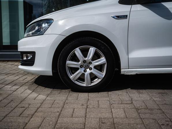 Volkswagen Polo V Рестайлинг с пробегом 2018 года, цена 1 320 000 рублей, 157321 км, седан, Автокод Объявления