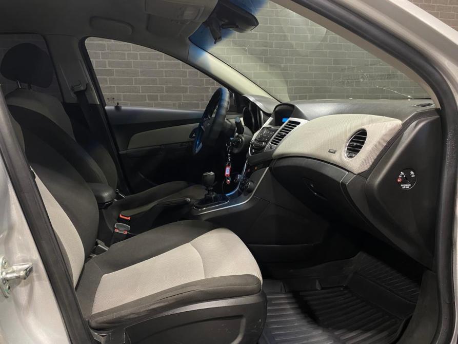 Chevrolet Cruze I Рестайлинг Челябинск  - изображение 9