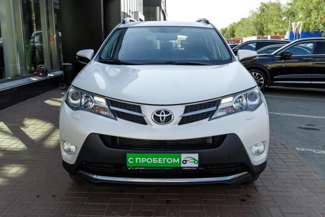 Toyota RAV4 IV (XA40) Рестайлинг с пробегом 2015 года, цена 1 682 000 рублей, 235000 км, внедорожник, Автокод Объявления