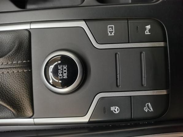Kia Sorento IV с пробегом 2020 года, цена 2 990 000 рублей, 161978 км, внедорожник, Автокод Объявления