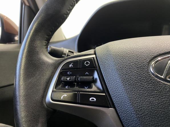 Hyundai Solaris II Рестайлинг с пробегом 2022 года, цена 1 699 900 рублей, 56000 км, седан, Автокод Объявления