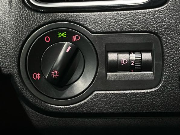Volkswagen Polo V Рестайлинг с пробегом 2018 года, цена 1 250 000 рублей, 183687 км, седан, Автокод Объявления
