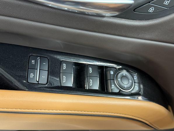 Cadillac Escalade V с пробегом 2021 года, цена 10 100 000 рублей, 55105 км, внедорожник, Автокод Объявления