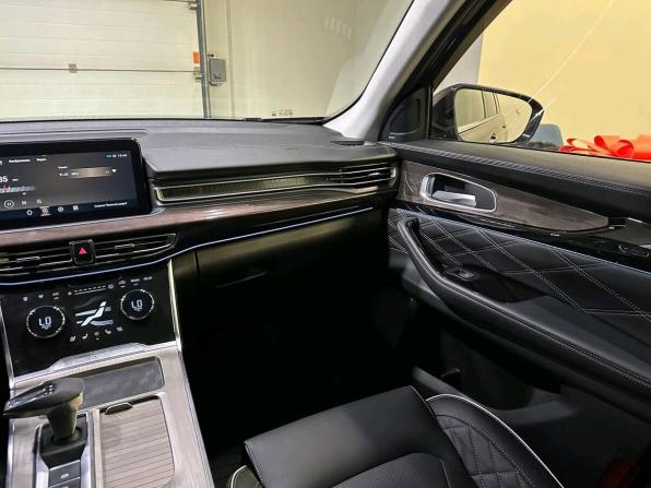 Exeed VX I с пробегом 2023 года, цена 2 808 000 рублей, 28243 км, внедорожник, Автокод Объявления