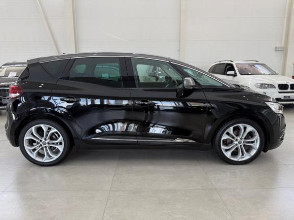 Renault Scenic IV с пробегом 2020 года, цена 1 645 000 рублей, 127158 км, компактвэн, Автокод Объявления