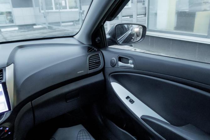 Hyundai Solaris I с пробегом 2012 года, цена 720 000 рублей, 113700 км, хэтчбек, Автокод Объявления