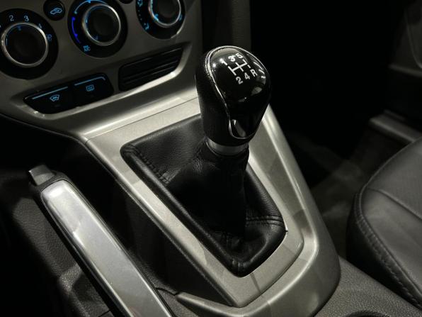 Ford Focus III с пробегом 2013 года, цена 799 000 рублей, 119885 км, седан, Автокод Объявления